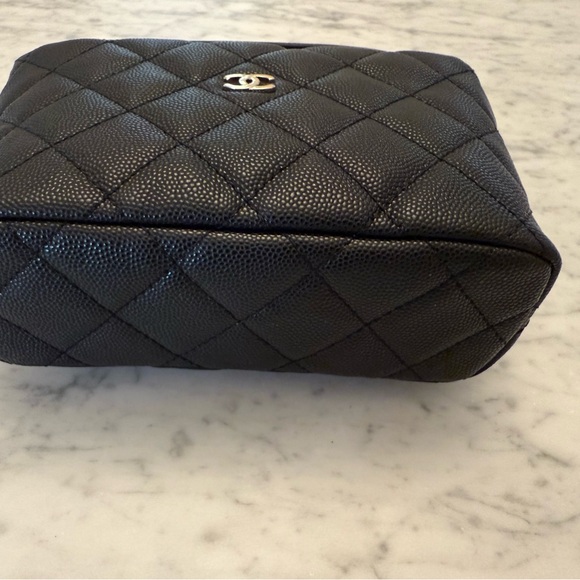 CHANEL Black Quilted Caviar Leather Pouch - Picture 1 of 10